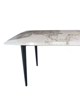 Designové a luxusní jídelní stoly Estila Designový jídelní stůl Tazer s deskou s bílo šedým mramorovým vizuálem a čtyřmi černými úzkými nožičkami 160 cm