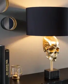 Designové a luxusní noční lampy do ložnice Estila Art deco stolní lampa Uma ve zlatém provedení s kovovou lebkou s černým kulatým stínítkem 56cm