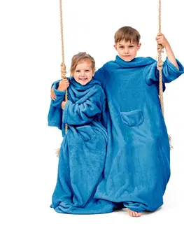 Přikrývky Dětská deka s rukávy DecoKing Lazy tmavě modrá, velikost 90x105