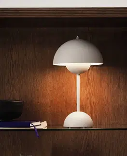 Venkovní osvětlení terasy &Tradition &Tradition LED dobíjecí stolní lampa Flowerpot VP9, matná bílá