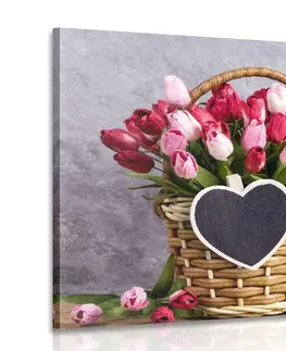 Obrazy květů Obraz červené tulipány v dřevěném košíku