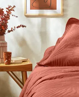 Přehozy Prošívaný přehoz na postel s optickým efektem "listů"