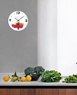 Kuchyňské hodiny Bílé hodiny do kuchyně s malinami