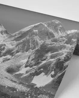 Černobílé tapety Fototapeta černobílé zasněžené pohoří
