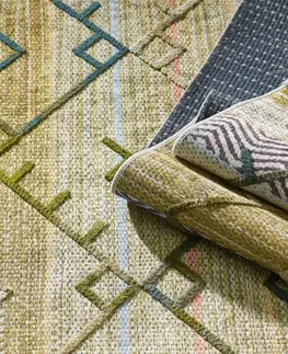 Skandinávské koberce Originální zelený koberec v etno stylu s barevným vzorem Šířka: 120 cm | Délka: 180 cm