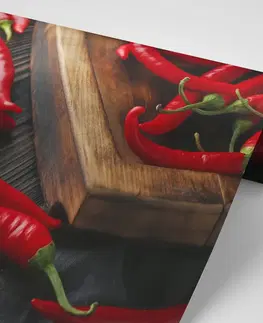 Samolepící tapety Samolepící fototapeta deska s chili papričkami