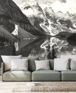 Černobílé tapety Fototapeta nádherná černobílá horská krajina