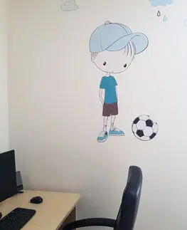 Samolepky na zeď Dětské samolepky na zeď - INSPIO Chlapeček s míčem