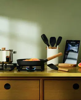 Kuchyňské stěrky EVA SOLO Obracečka s dřevěnou rukojetí Nordic kitchen
