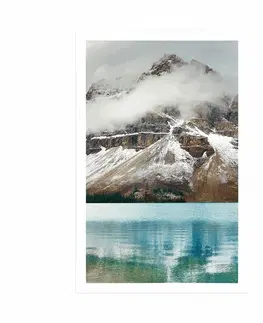 Příroda Plakát jezero poblíž nádherné hory