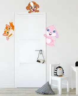Samolepky na zeď Samolepky do dětského pokoje - Barevná zvířátka kolem dveří