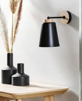 Nástěnná svítidla EMIBIG LIGHTING Nástěnné světlo Periot K1 s dřevěným dekorem černá