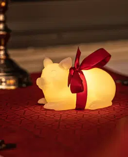 Vánoční vnitřní dekorace Sirius LED dekorativní lampa z vosku Emma Pig
