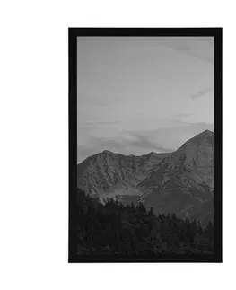 Černobílé Plakát západ slunce na horách v černobílém provedení