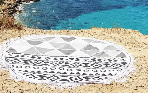 Ručníky Bílo-černý kulatý plážový bavlněný ručník s třásněmi Aztec - Ø180 cm Mycha Ibiza new 36029