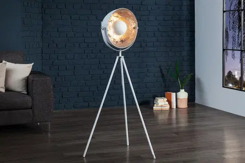 Designové a luxusní stojící lampy Estila Originální moderní stojací lampa Studio 140cm bílá / stříbrná