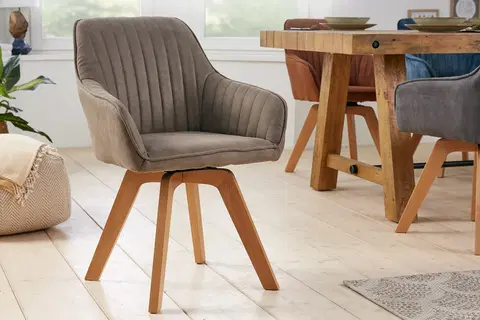 Luxusní jídelní židle Estila Skandinávské luxusní sametové jídelní křeslo Caballet s opěrkami na ruce a potahem šedé barvy 83,5cm