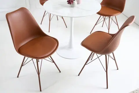Luxusní jídelní židle Estila Designová hnědá jídelní židle Scandinavia z eko kůže v moderním stylu 85 cm