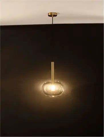 Designová závěsná svítidla NOVA LUCE závěsné svítidlo AMELIA zlatá a čiré sklo G9 1x5W 230V IP20 bez žárovky 9028829