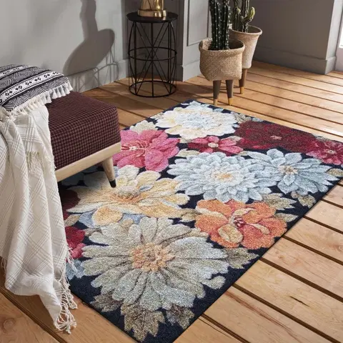 Moderní koberce Očarujúci koberec s kvetinovým vzorom