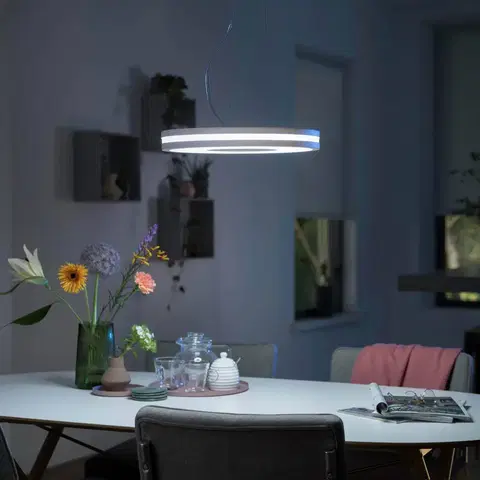 Inteligentní lustry Philips Hue Philips Hue Being LED závěsné světlo v bílé barvě