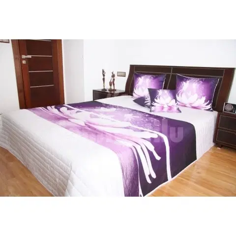 Přehozy na postel 3D s barevným potiskem Přehoz na postel bílé barvy s motivem fialového květu