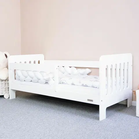 Dětské postýlky, cestovní postýlky New Baby Dětská postel se zábranou Erik bílá, 140 x 70 cm