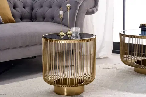 Designové a luxusní konferenční stolky Estila Art deco designový konferenční stolek Esme se zlatou konstrukcí a kulatou černou deskou ze skla 40cm