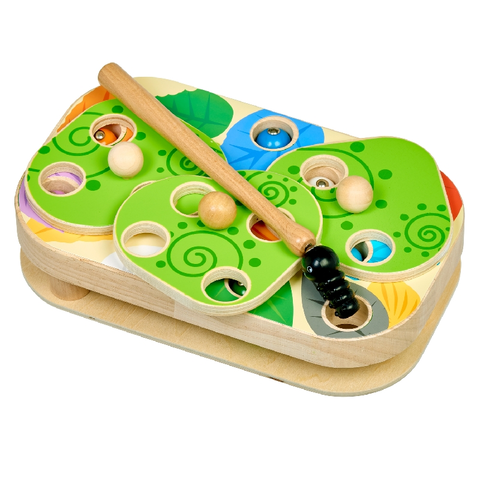 Hračky LUCY & LEO - Chytání housenek – dřevěná motorická stolní hra s magnety