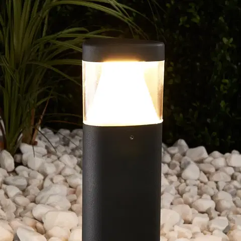 Sloupková světla Lucande Tmavě-šedé LED svítidlo s podstavcem Milou