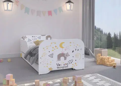 Dětské postele Úžasná dětská postel 140 x 70 cm s motivem noční oblohy a kočičkou