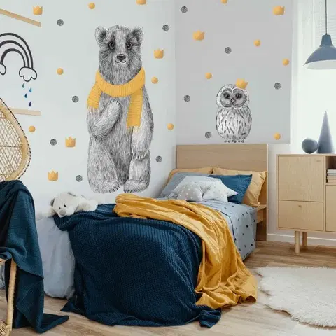 Samolepky na zeď Velký nalepovací medvěd v černobílé barvě se zlatými doplňky a sovou