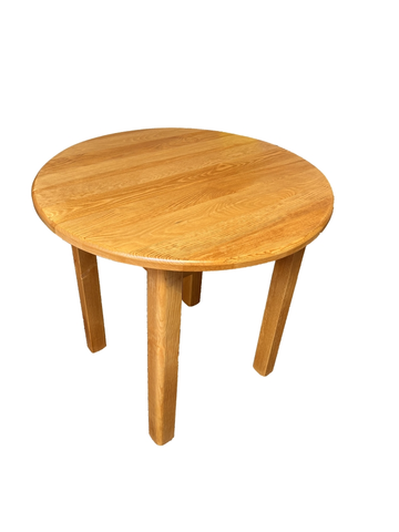 Jídelní stoly Kulatý jídelní stůl TUNGURA, průměr 80 cm, masiv borovice/moření olšeZ EXPOZICE PRODEJNY, II. jakost