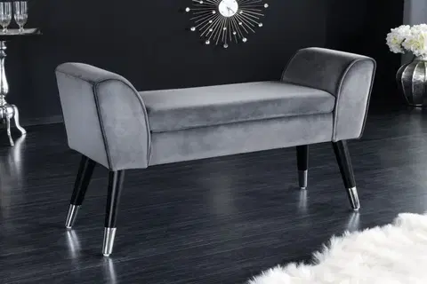 Stylové a luxusní lavice Estila Designová čalouněná lavice Karen s šedým sametovým potahem a černými nožičkami z kovu 90cm