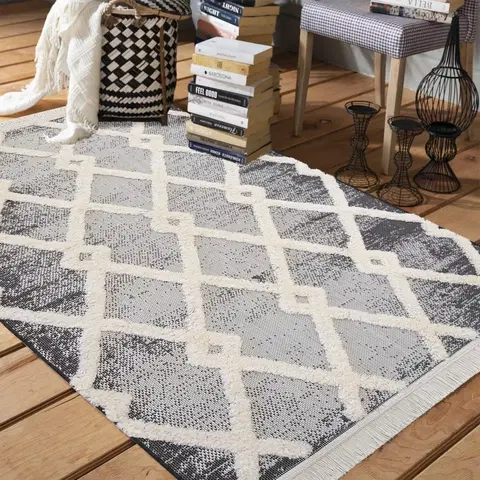 Koberce SHAGGY Šedý koberec ve skandinávském stylu