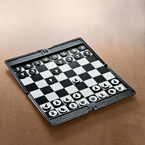 Hry, zábava a dárky Magnetické šachy
