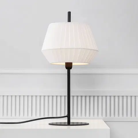 Stolní lampy Nordlux Stojací lampa Dicte, ručně vázané stínidlo, bílá