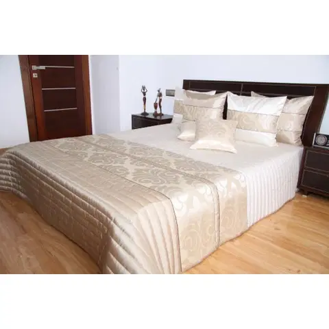 Luxusní přehozy na postel Kvalitní béžový přehoz s nádechem luxusu
