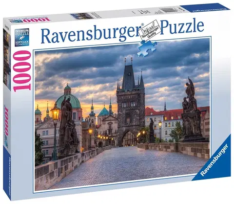 Hračky puzzle RAVENSBURGER - Praha: Procházka Po Karlově Mostě 1000 Dílků