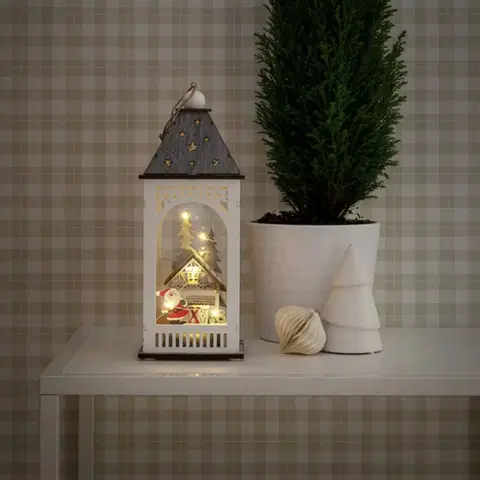 Vánoční vnitřní dekorace Konstsmide Christmas LED dekorační lucerna s domem a Santa Clausem