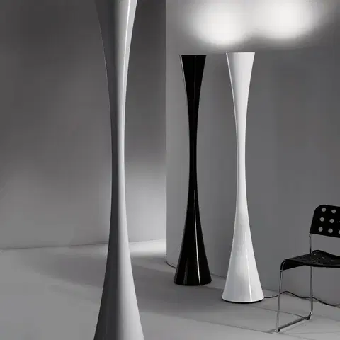 Stojací lampy Martinelli Luce Martinelli Luce Bionica stojací lampa 180 cm bílá