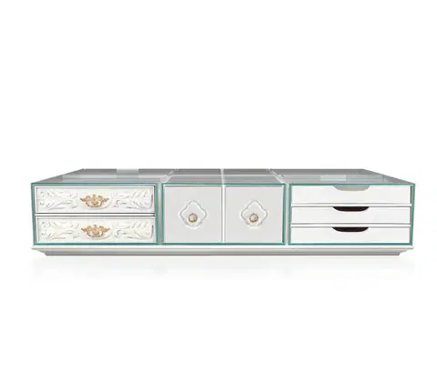 Designové a luxusní konferenční stolky Estila Luxusní moderní bílý konferenční stolek Mondrian Blanc z lakovaného masivního dřeva a čirého skla se zlacenými úchyty 157 cm