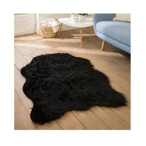 Koberce a koberečky Koberec s dlouhým vlasem, tvar zvířecí kůže