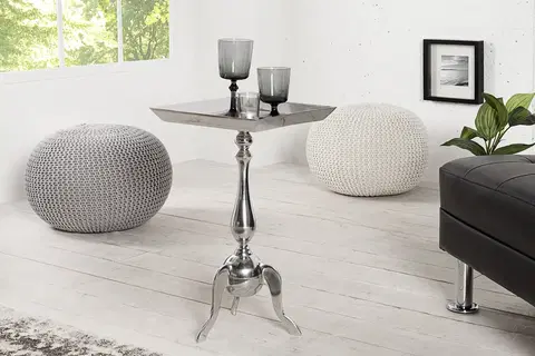 Luxusní a designové příruční stolky Estila Stylový luxusní odkládací stolek Jardin 55cm stříbrný