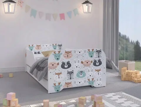 Dětské postele Moderní dětská postel 140 x 70 cm s lesními zvířátky