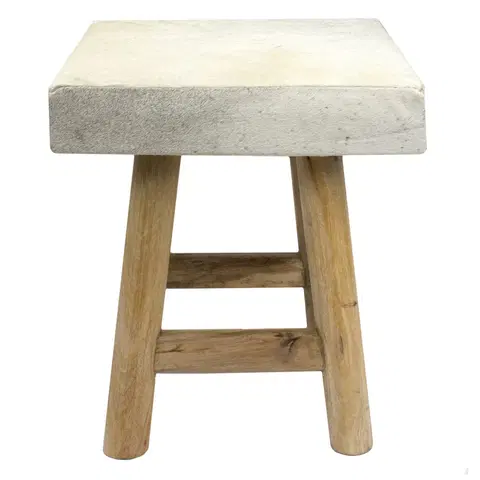 Stoličky Dřevěná stolička s šedo bílým čtvercovým podsedákem z hovězí kůže - 35*35*35cm Mars & More OMCKVG