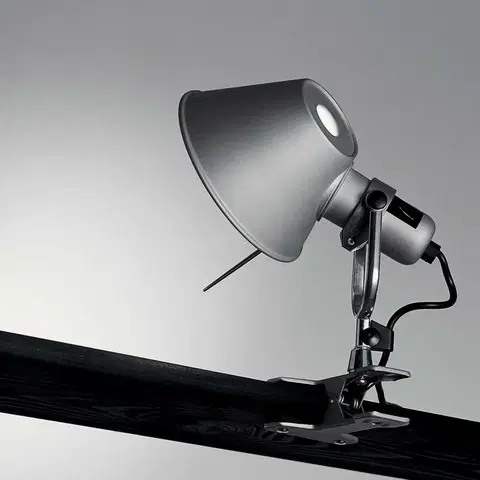 Lampy na noční stolek Artemide TOLOMEO PINZA A005800