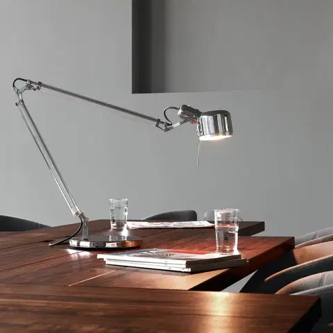 Stolní lampy kancelářské Serien Lighting serien.lighting Job Table LED stolní lampa s nohou