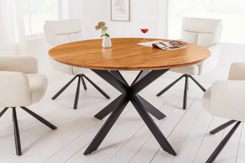 Designové a luxusní jídelní stoly Estila Industriální jídelní stůl Comedor kulatého tvaru z masivního akáciového dřeva s kovovýma nohama 130cm