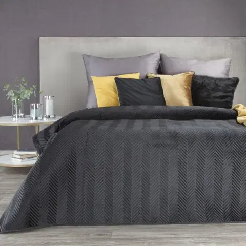 Luxusní oboustranné přehozy na postel Elegantní černý sametový přehoz s prošíváním